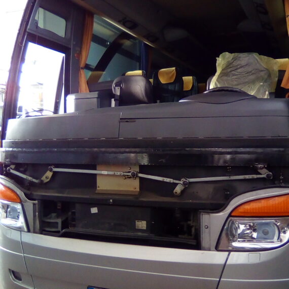 riparazione vetri autobus e cristalli camion
